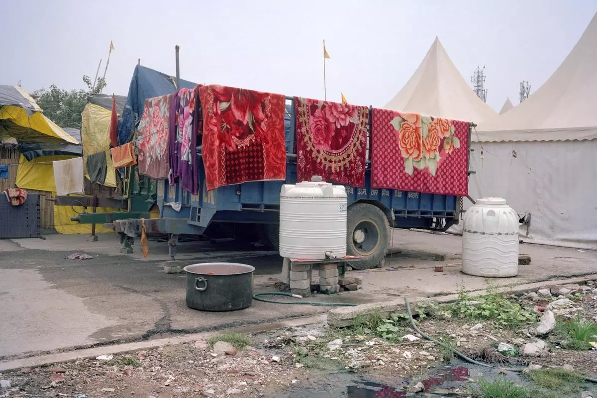 Untitled (4). From Gauri Gill’s series “The Village on the Highway” (2021).