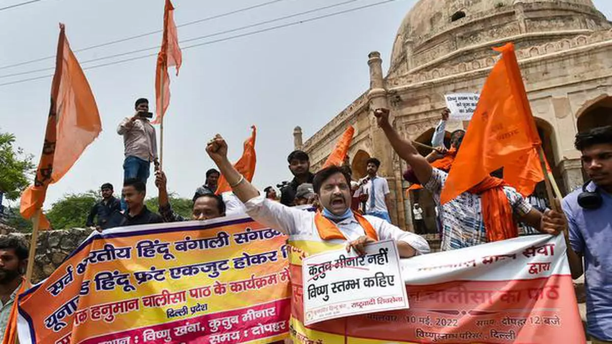 Hindu groups protest outside Qutb Minar, demand renaming of the monument to Vishnu Stambh