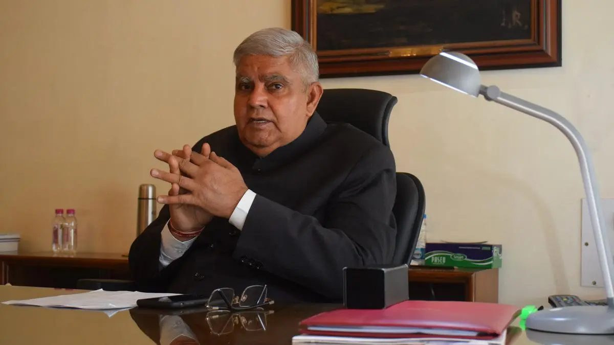 Relations between Mamata and Governor hit new low - Frontline