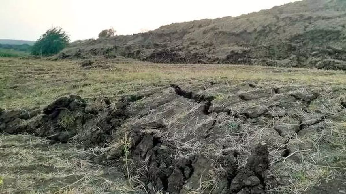 Gujarat Power Corporation gets notice on violations at lignite mining site in Bhavnagar district that are blamed for tremors and upheaval of agricultural land