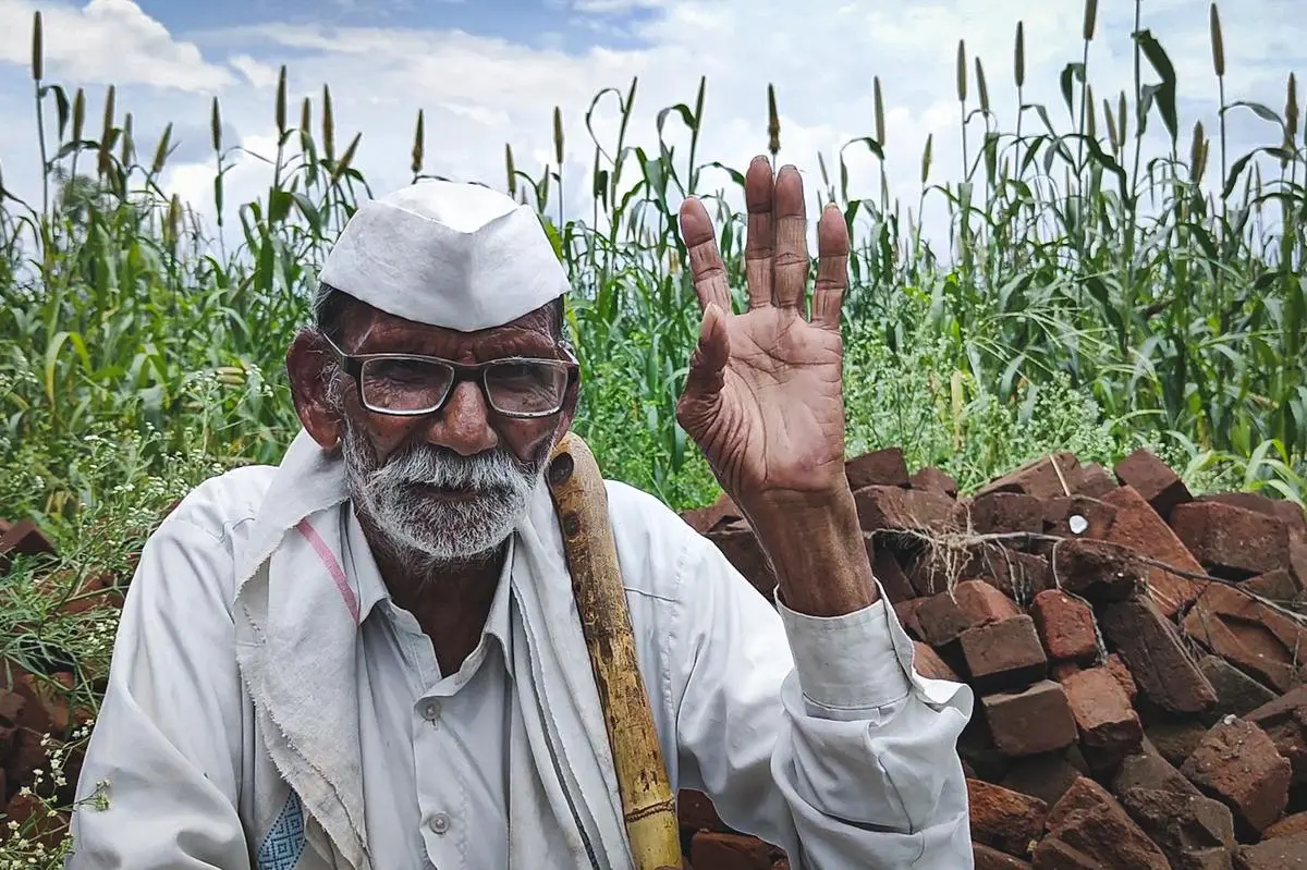 Harsingh Sakru Rathod of Bodhare village undersold his land to Go Renewable Energy Ltd. Harsingh Sakru Rathod of Bodhare village undersold his land to Go Renewable Energy Ltd.