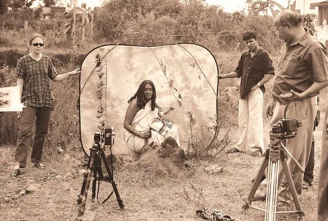 Pushpamala N. in collaboration with Clare Arni, The Ethnographic Series/Toda B-9 (2004), from the project “Native Women of South India: Manners and Customs”. Pushpamala N. in collaboration with Clare Arni, The Ethnographic Series/Toda B-9 (2004), from the project “Native Women of South India: Manners and Customs”.