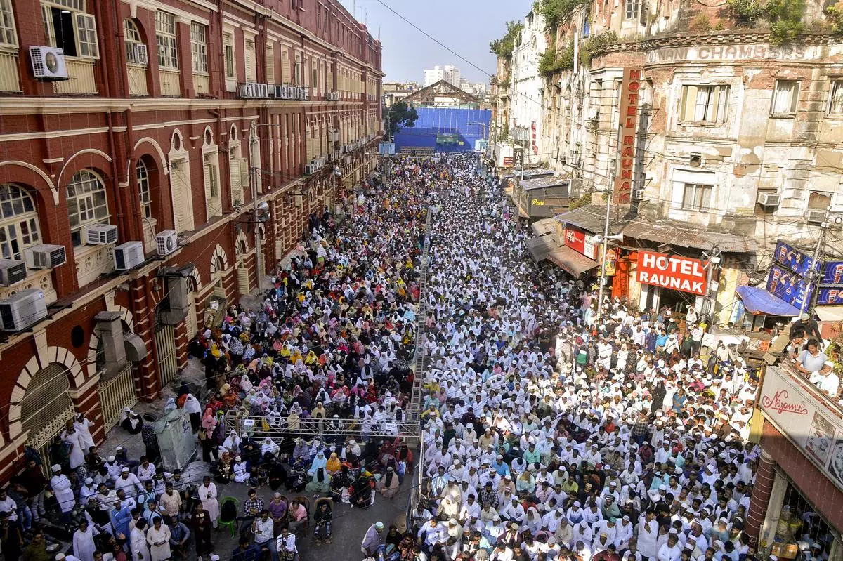 Jamaat-e-Islami Hind activists stage a protest against the Waqf (Amendment) Bill, in Kolkata on November 9.