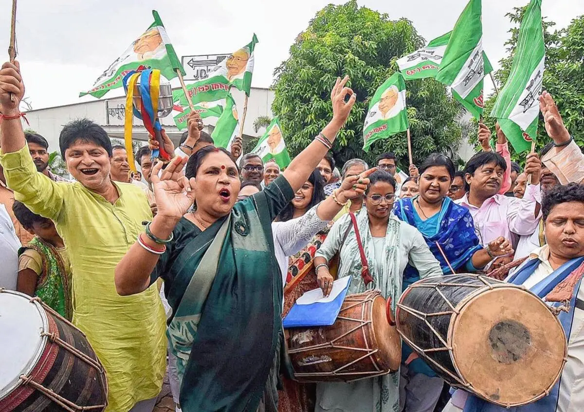 JD(U) workers and supporters celebrate after the declaration of Bihar’s caste-based census report, in Patna, October 4, 2023. Teltumbde says caste cannot be meaningfully measured. To reduce it to a statistical unit is to distort its very nature—it is like an amoeba; it splits and is never stable.