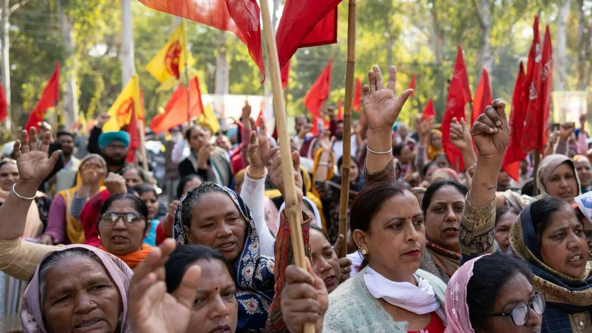 Soyabean farmers pay price for US trade deal