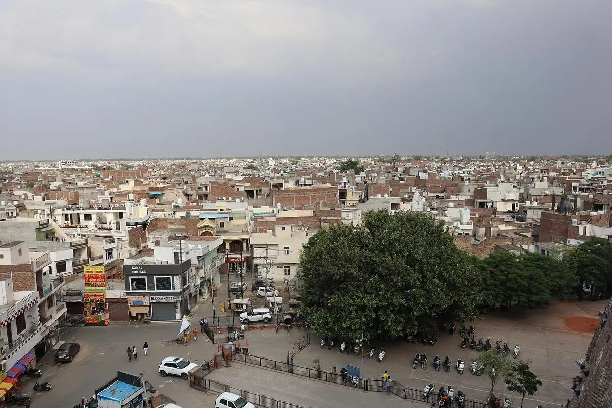 The city skyline of Bathinda from Bathinda Fort. Bathinda, located in Punjab’s Malwa region, is widely known today for large-scale migration coaching centres, including IELTS institutes.