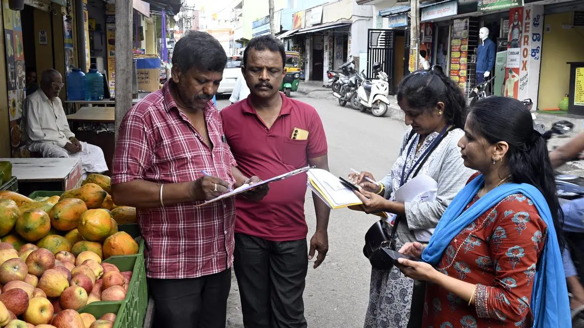 Politische Diskussion über den Kasten-Zensus in Karnataka