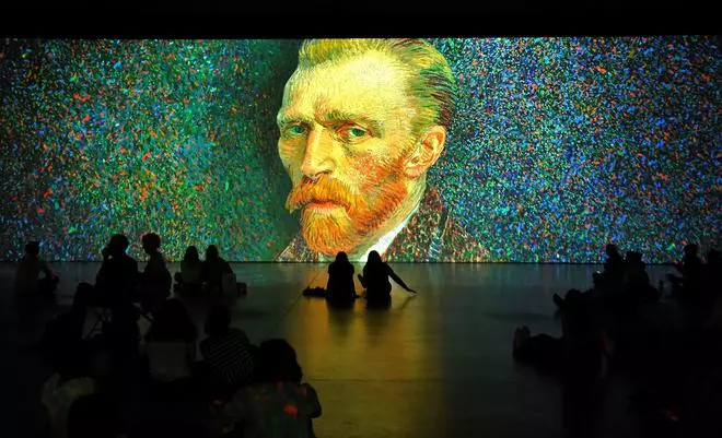 When Visuals Speak: How The Best Critiques Bring Art To Life - Frontline