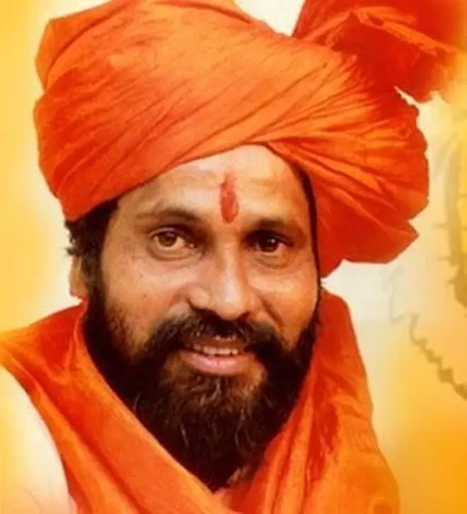 Late Shiv Sena leader Anand Dighe. Dighe ruled Thane district, and after his death Shinde stepped into his shoes. Late Shiv Sena leader Anand Dighe. Dighe ruled Thane district, and after his death Shinde stepped into his shoes.