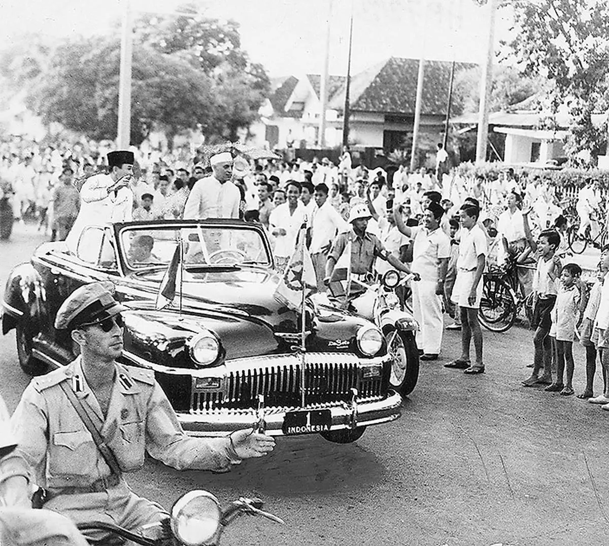 भारत की विदेश नीति: मोदी के बहु-संरेखण के लिए नेहरू की गैर-संरेखण