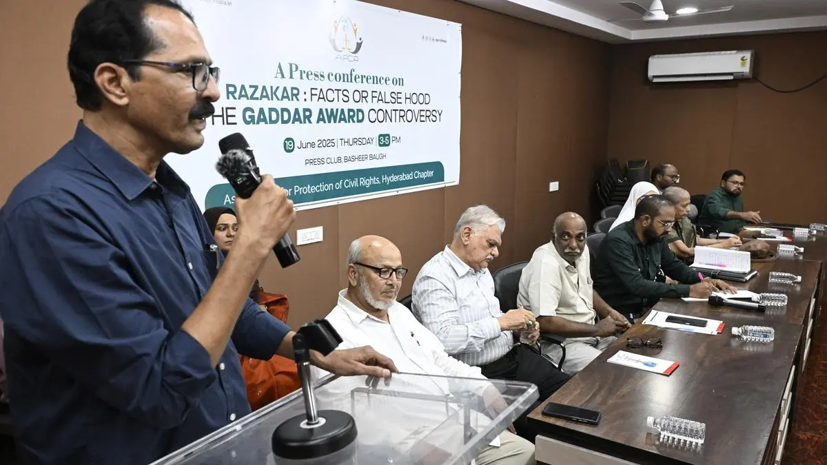 ‘रज़कर’ का पुरस्कार: तेलंगाना गद्दार फिल्म अवार्ड्स में विवादास्पद विकल्प पर कांग्रेस का सामना करना पड़ता है