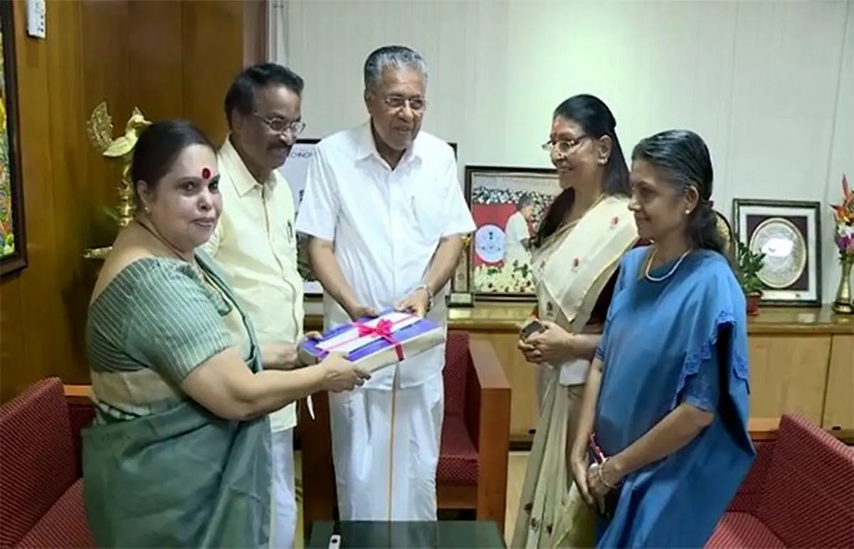 Justice K. Hema submits the 290-page report to Chief Minister Pinarayi Vijayan on December 31, 2019. On the right are the other members of the Committee: the veteran actor Sharada, and the retired IAS officer K.B. Valsala Kumari.