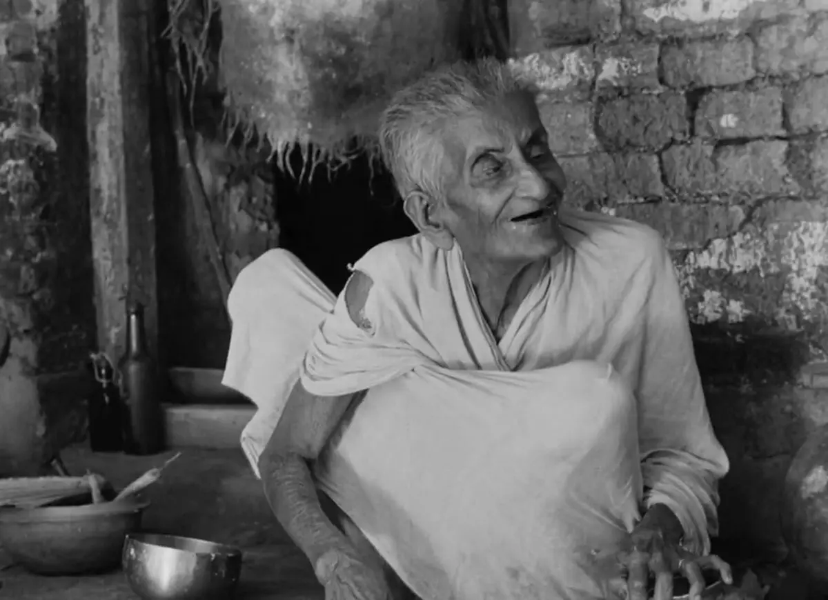 Chunibala Devi in a still from Pather Panchali. Kasaravalli draws parallels between Ray and the neo-realists, unpacking the distinct lyrical humanism that set Ray apart from global auteurs like De Sica and Renoir. Chunibala Devi in a still from Pather Panchali. Kasaravalli draws parallels between Ray and the neo-realists, unpacking the distinct lyrical humanism that set Ray apart from global auteurs like De Sica and Renoir.