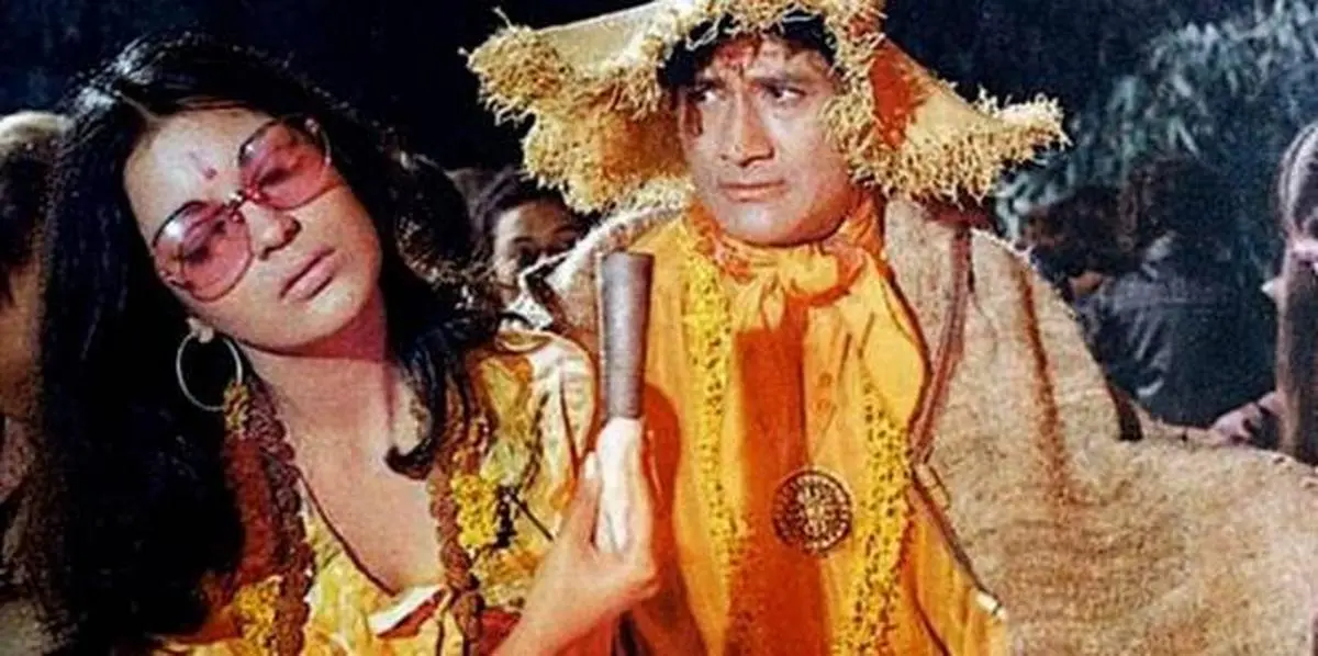 Zeenat Aman and Dev Anand in Hare Rama Hare Krishna.