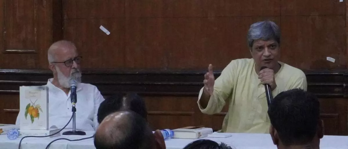 Sopan Joshi (right), journalist and author of Mangifera Indica, with writer, filmmaker, and heritage conservationist Sohail Hashmi (left) at the Press Club of India, New Delhi, on July 20.