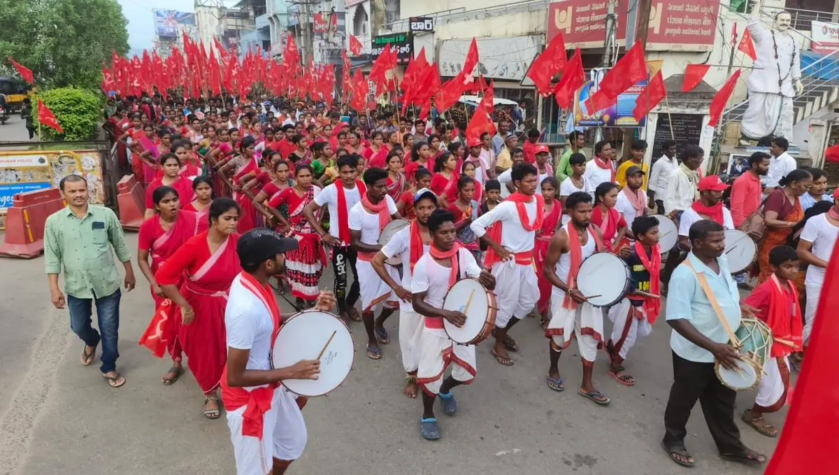 Raitu Coolie Sangham, a peasants’ organisation from Andhra Pradesh, at a protest rally opposing the FCAA, in September 2022.&nbsp;