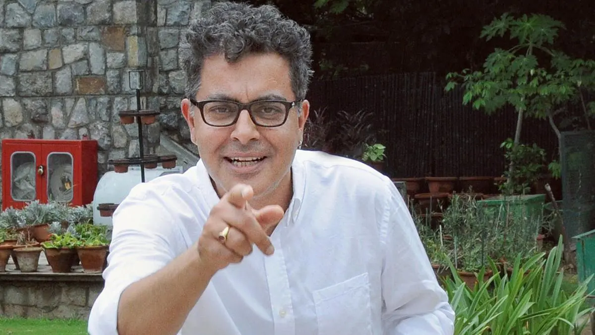 “India is the Vishwa Guru of Lying”– Amitava Kumar on Fake News, Power & The Green Book