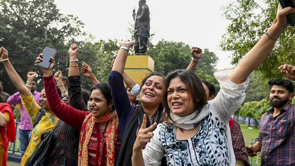 Bengal TET Scam Verdict 2024: HC Restores 32,000 Jobs