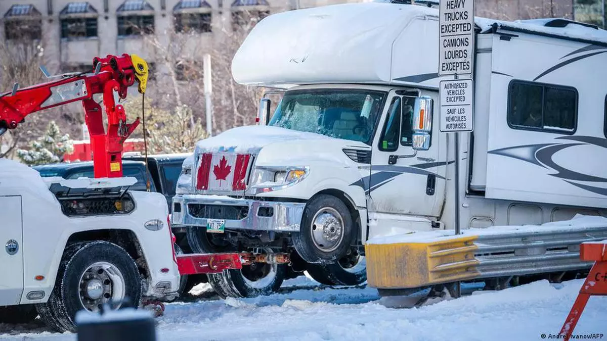 Canada: PM Justin Trudeau says 'emergency not over' after blockades