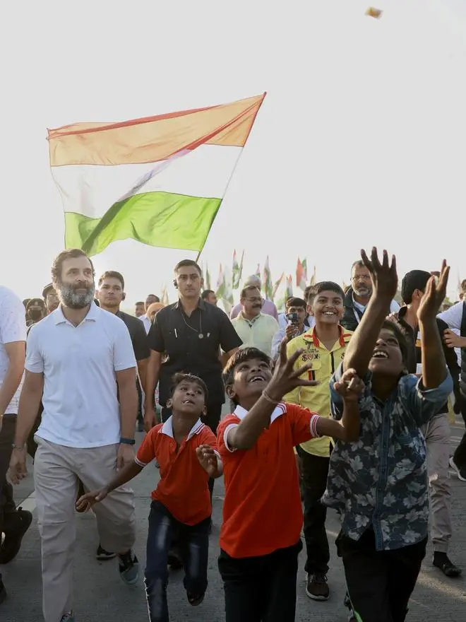 Rahul Gandhi with young supporters when the yatra was in Washim district, Maharasjtra, on November 16. Hundreds of meetings will be held on the way; the swell, now in the crowd, now in the middle of the road, now with small children, the next moment with old men and women, always surrounded by the youth, now in schools, the next moment in colleges and institutions of higher learning. Rahul Gandhi with young supporters when the yatra was in Washim district, Maharasjtra, on November 16. Hundreds of meetings will be held on the way; the swell, now in the crowd, now in the middle of the road, now with small children, the next moment with old men and women, always surrounded by the youth, now in schools, the next moment in colleges and institutions of higher learning.