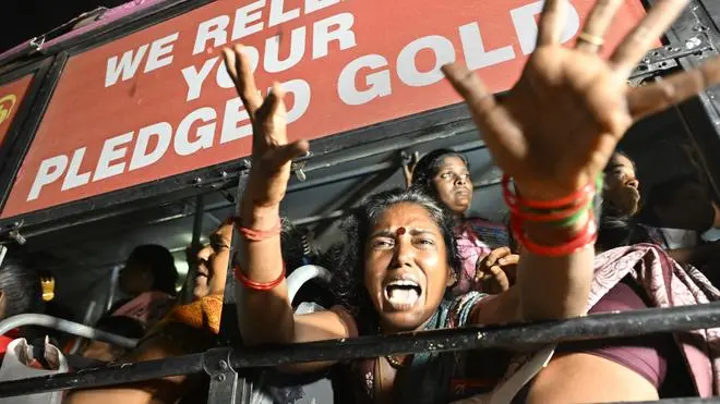 A conservancy worker of the Greater Chennai Corporation detained by the police after nearly two weeks of protest against the privatisation of conservancy operations in the Royapuram and Thiru Vi Ka Nagar zones in Chennai, on August 13. A conservancy worker of the Greater Chennai Corporation detained by the police after nearly two weeks of protest against the privatisation of conservancy operations in the Royapuram and Thiru Vi Ka Nagar zones in Chennai, on August 13.
