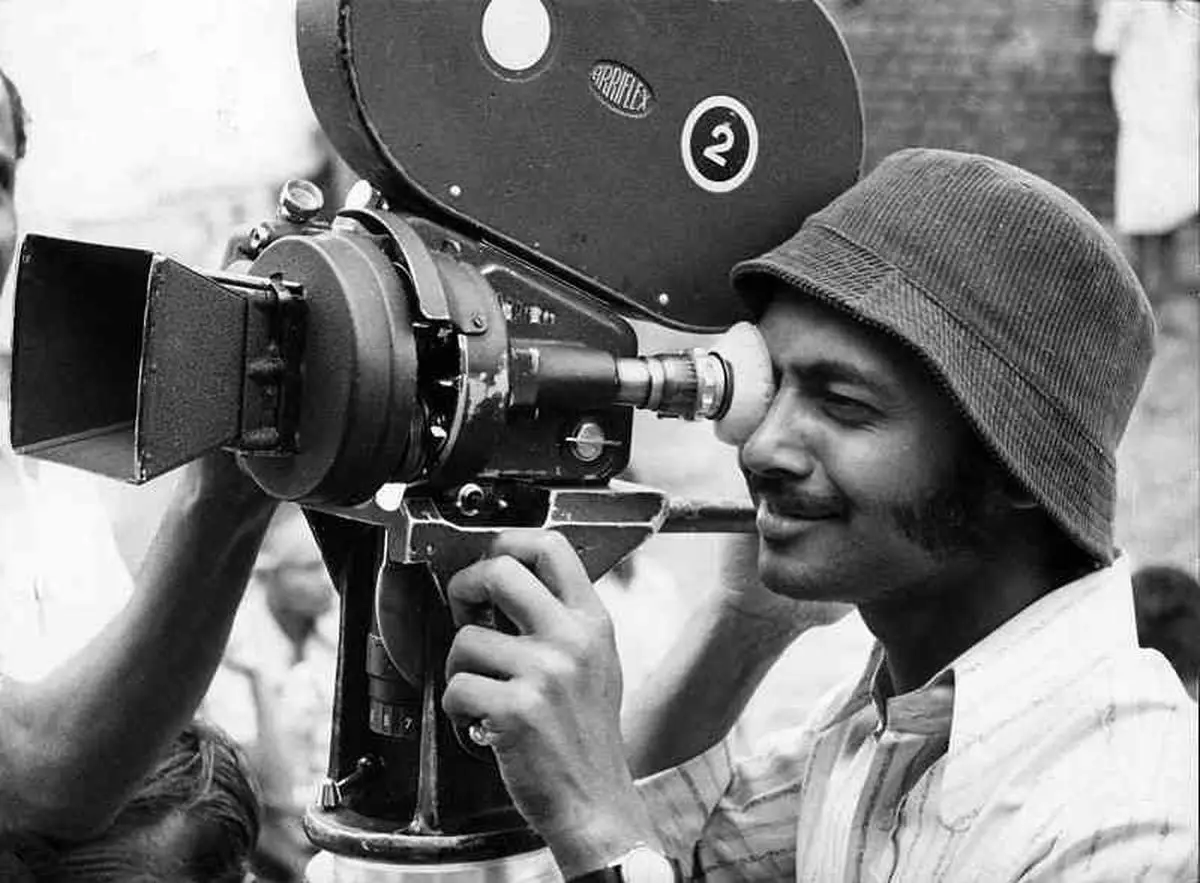 Through the lens of Apu’s journey, Kasaravalli explores how Satyajit Ray crafted a deeply humanist vision of Indian childhood, loss, and resilience. Through the lens of Apu’s journey, Kasaravalli explores how Satyajit Ray crafted a deeply humanist vision of Indian childhood, loss, and resilience.