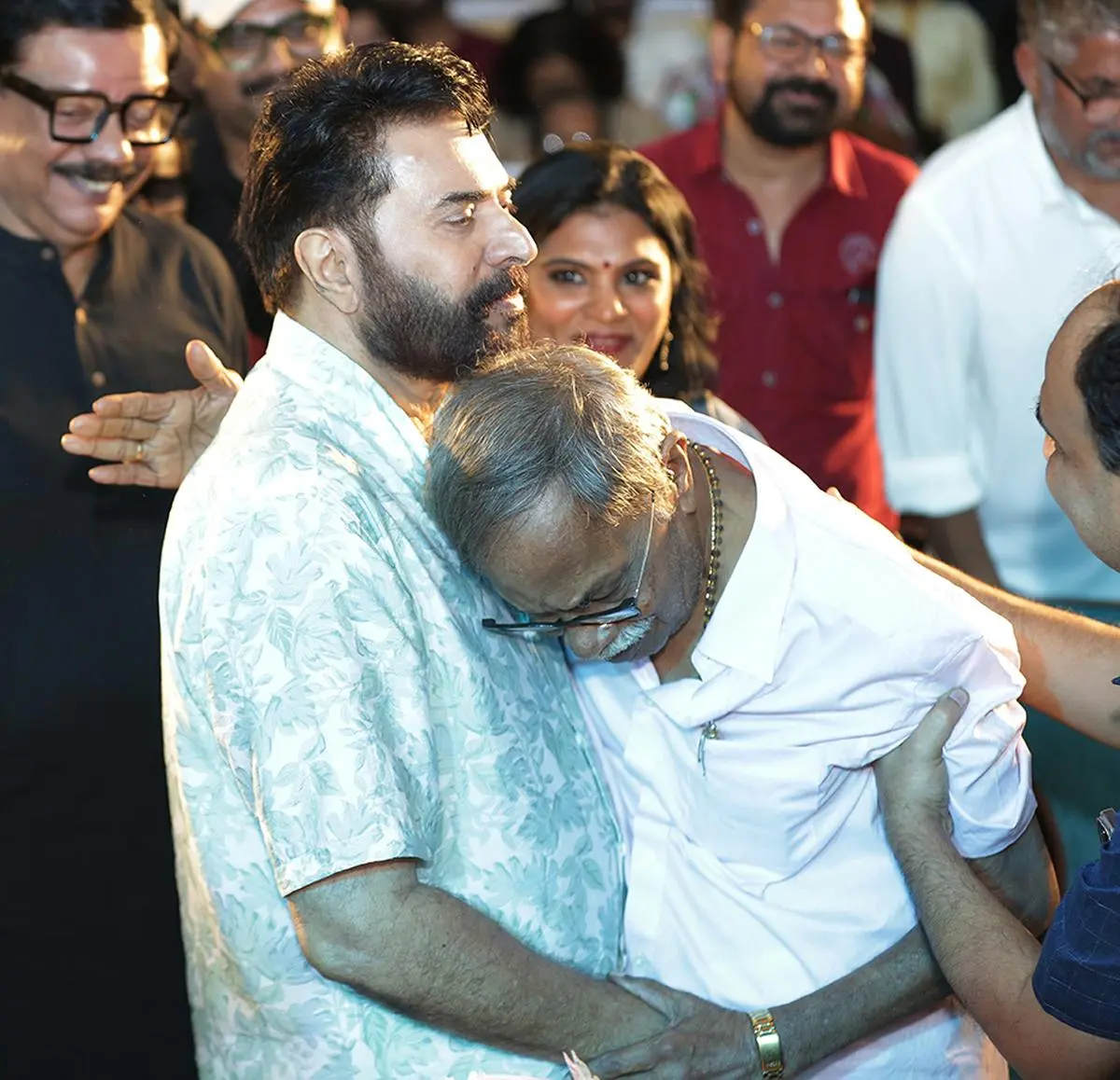 MT Vasudevan Nair hugs Mammootty at the trailer launch of Manorathangal, an anthology film based on MT’s short stories which was released in Kochi on July 16, 2024, to commemorate MT’s 91st birthday. 