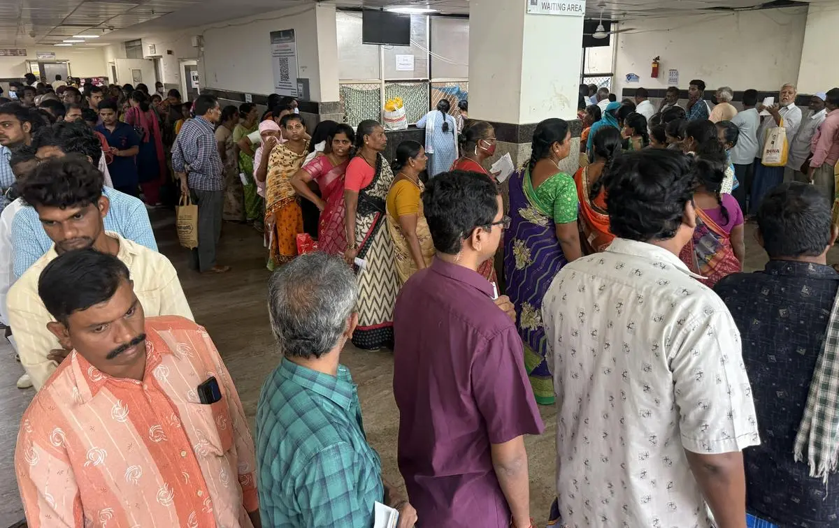 At the crowded outpatient wing of a government hospital, in Vijayawada, on November 2, 2025. At the crowded outpatient wing of a government hospital, in Vijayawada, on November 2, 2025.