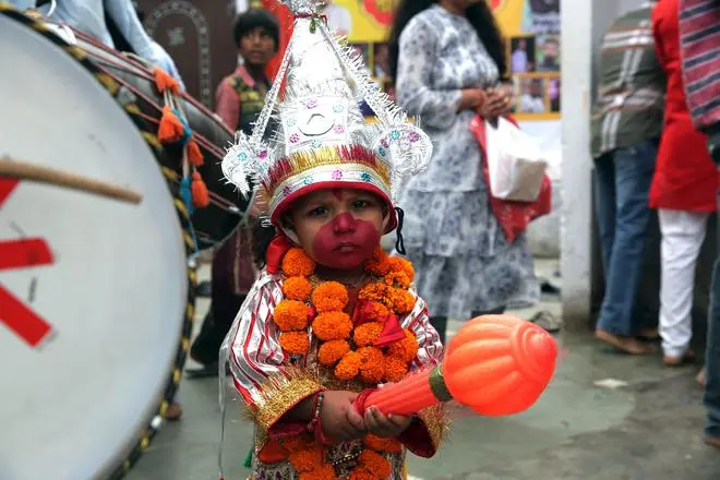 Parents believe that if their children pray at the temple during Navratri dressed as langurs they will have Hanuman’s blessings for the rest of their lives.. Parents believe that if their children pray at the temple during Navratri dressed as langurs they will have Hanuman’s blessings for the rest of their lives..