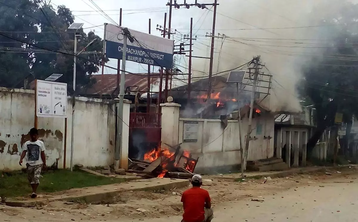 A burning police station in Churachandpur district of Manipur on September 1, 2015. Hundreds of protesters clashed with the police over the passing of three controversial tribal rights bills, which were seen as means of appeasing the Meitei population, who were demanding an “Inner Line Permit” to restrict and regulate the entry of “outsiders” (Indians included) into Manipur.