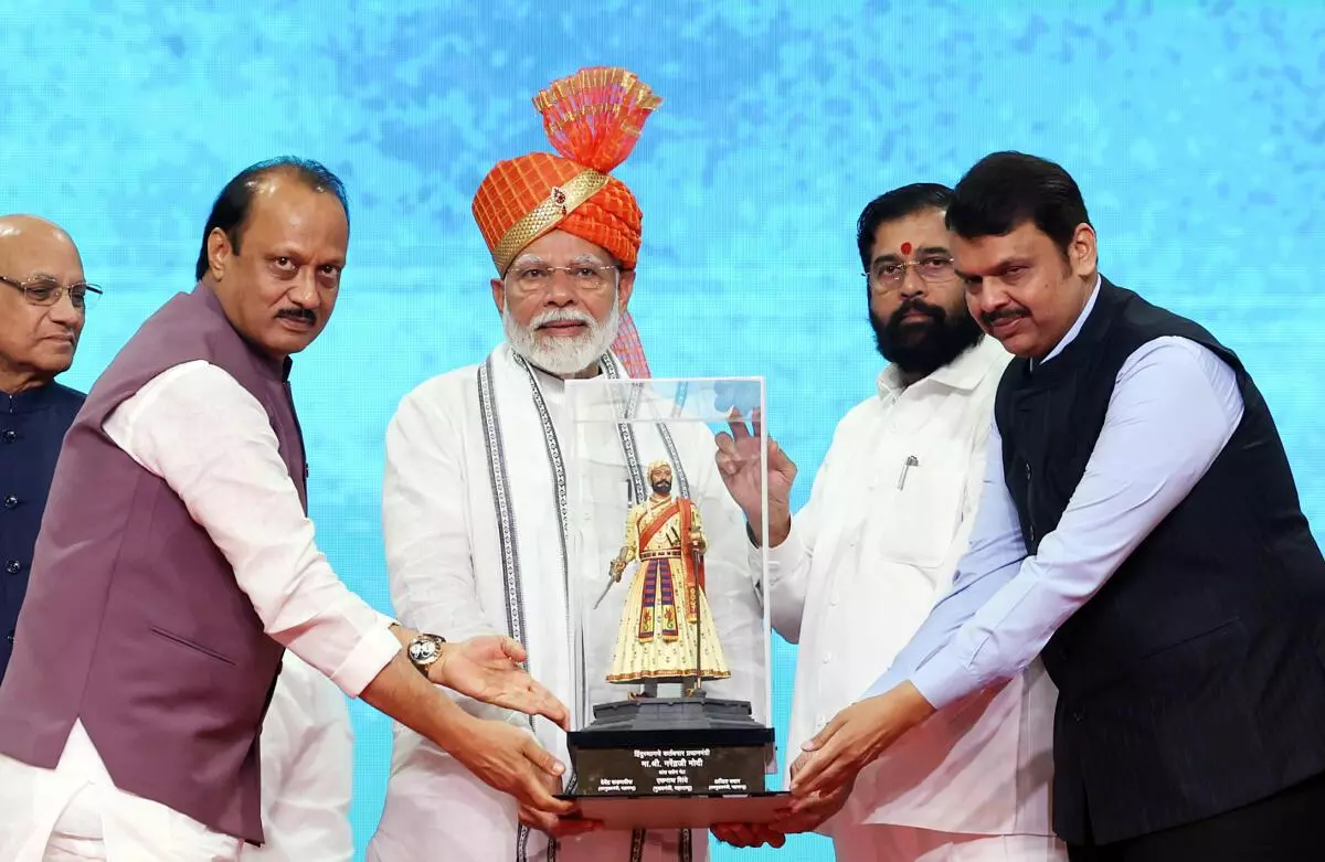 PM Modi being felicitated by State CM Eknath Shinde and Deputy CMs Ajit Pawar and Devendra Fadnavis during the launch and laying the foundation stone of various projects, worth more than Rs 29,400 crores, in Mumbai in July 2024.