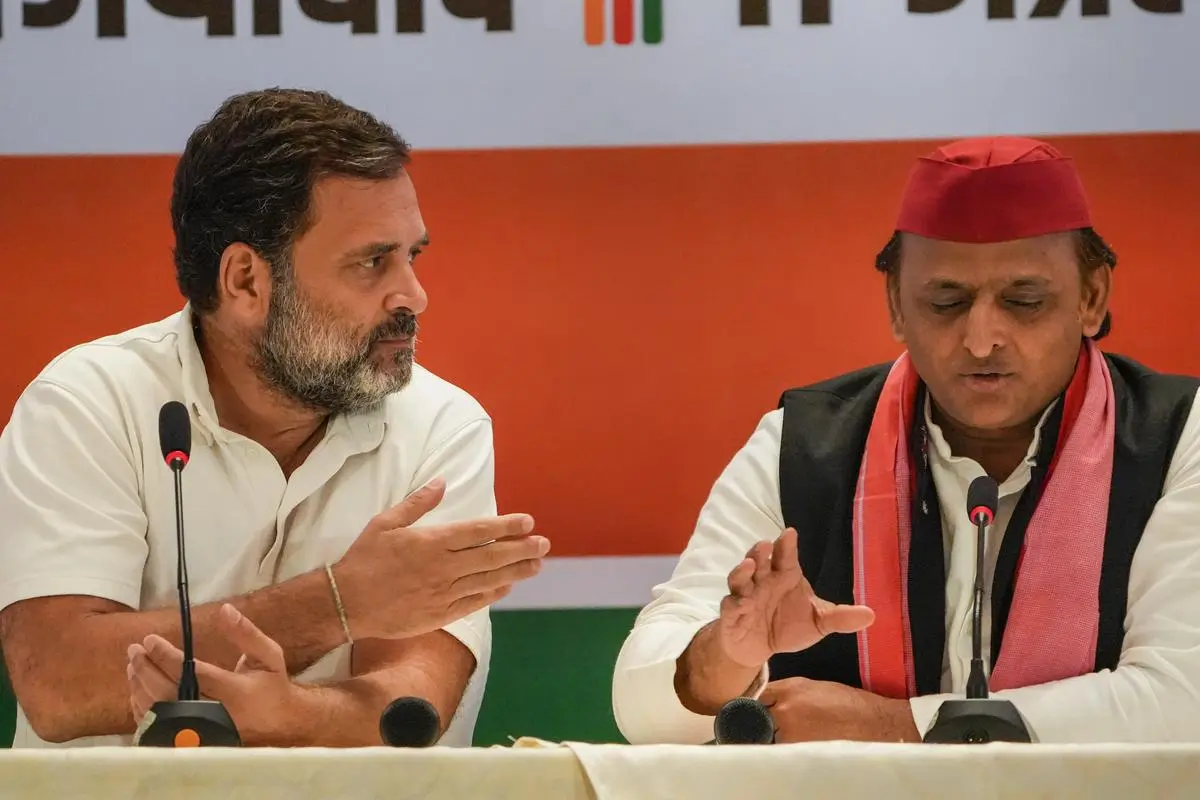 भारतीय गठबंधन संघर्ष: कांग्रेस नेतृत्व संकट ने संसद में विपक्ष को कमजोर किया भारतीय गठबंधन संघर्ष: कांग्रेस नेतृत्व संकट ने संसद में विपक्ष को कमजोर किया