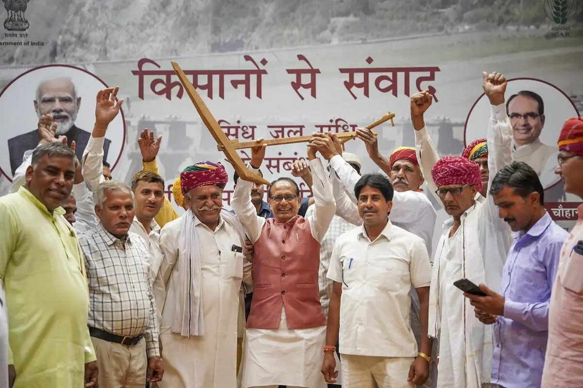 Union Agriculture Minister Shivraj Singh Chouhan posing with a delegation of farmers from the northern States on May 19, 2025, after a meeting where he said the suspension of the Indus Waters Treaty had corrected a historic wrong perpetrated by the Jawaharlal Nehru government. 