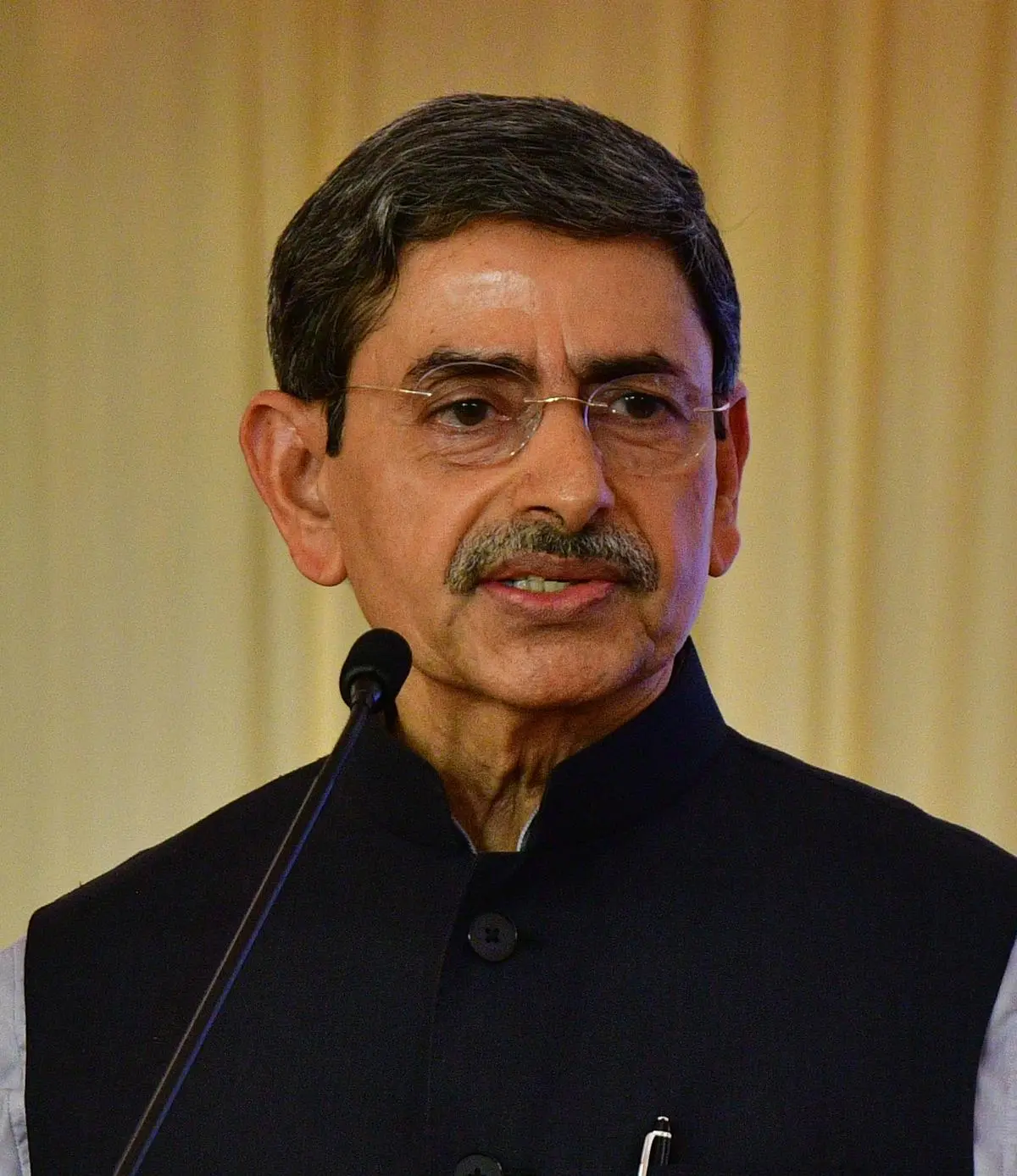 Tamil Nadu Governor gives assent to Bill banning online gambling ...