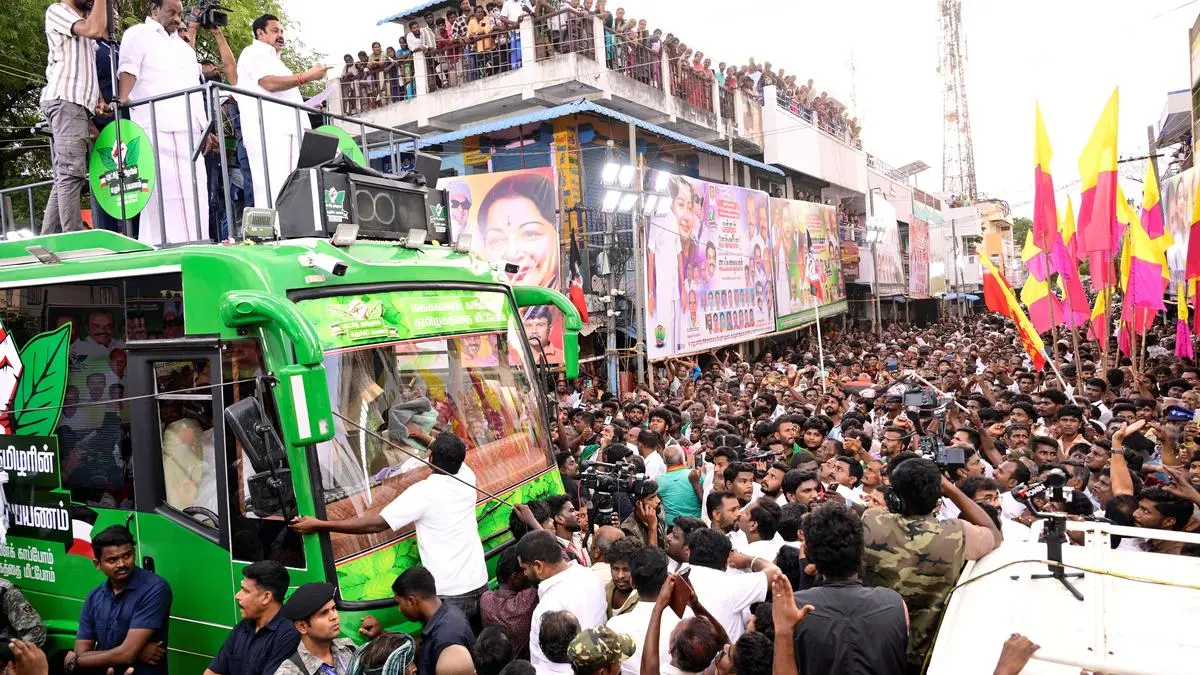 AIADMK Faction Wars Push NDA into Crisis in Tamil Nadu