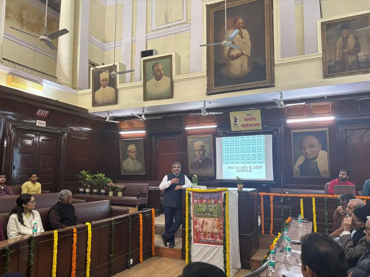Sanjeev Kumar Singh, chief executive engineer of the MCD’s heritage cell, presents his research on Dara Shikoh’s final resting place at the Town Hall in Chandni Chowk on December 21, 2024. Sanjeev Kumar Singh, chief executive engineer of the MCD’s heritage cell, presents his research on Dara Shikoh’s final resting place at the Town Hall in Chandni Chowk on December 21, 2024.
