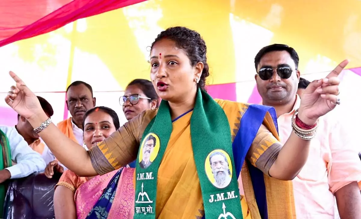 Jharkhand Mukti Morcha (JMM) candidate from Gandey Assembly constituency Kalpana Soren interacts at a campaign meeting ahead of the Jharkhand Assembly election, at Gandey, in Giridhi on October 29. 