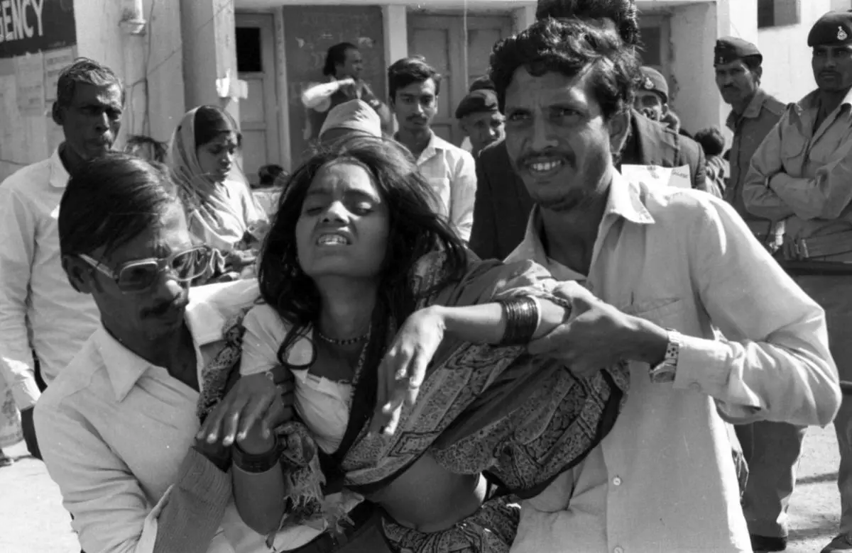 General weakness, recurring respiratory and breathing trouble, and burning sensation in the eyes were the common complaints of people who sought treatment at various hospitals in Bhopal after a deadly poisonous gas leak at the Union Carbide factory in December 1984. In the photo, an affected person is being carried to a hospital.