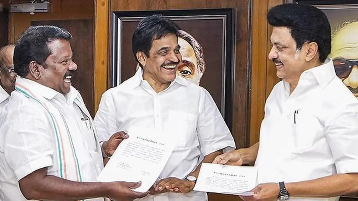 DMK, Congress stuck in Tamil Nadu seat talks - Frontline