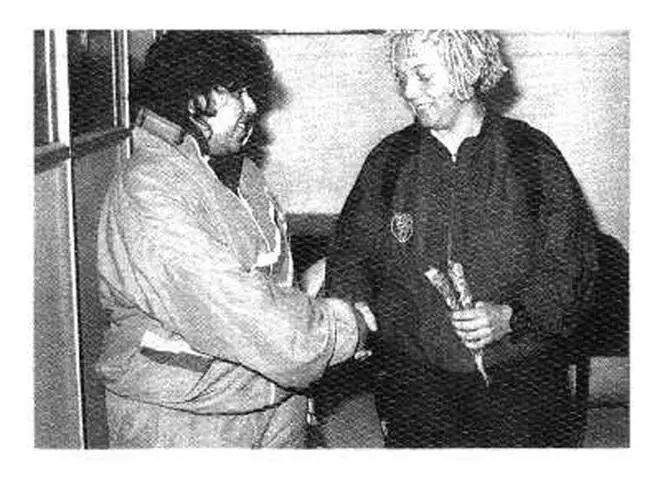 Shaiza Khan (left), captain of the Pakistan women’s cricket team, greeting Denmark skipper Janni Jonsson in Bangalore during the 1997 World Cup. Shaiza Khan (left), captain of the Pakistan women’s cricket team, greeting Denmark skipper Janni Jonsson in Bangalore during the 1997 World Cup.