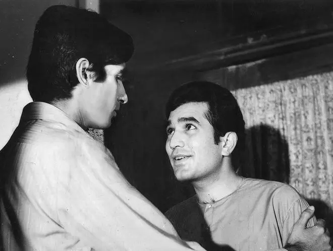 Amitabh Bachchan and Rajesh Khanna in Hrishikesh Mukherjee's Amitabh Bachchan and Rajesh Khanna in Hrishikesh Mukherjee's 'Anand'.