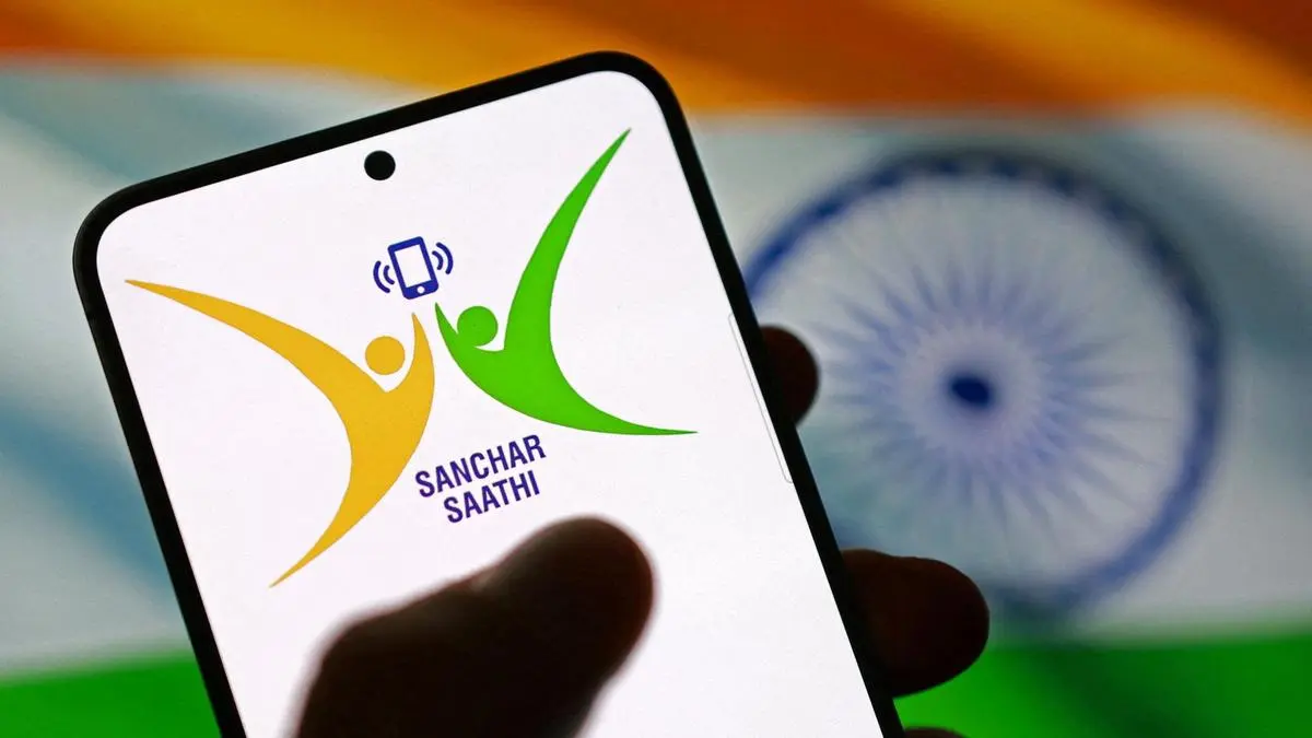 India’s Mandatory Sanchar Saathi App Sparks 2025 Surveillance Row