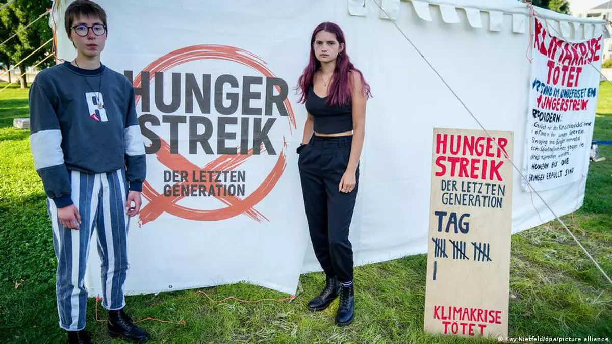 Berlin Climate Activists Push Ahead With Hunger Strike - Frontline