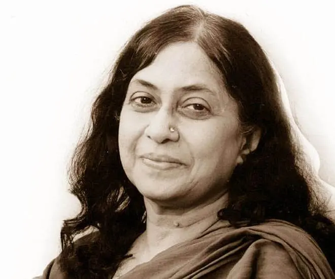 Writers such as Kamala Das wrote poetry in English and fiction in Malayalam. Writers such as Kamala Das wrote poetry in English and fiction in Malayalam.