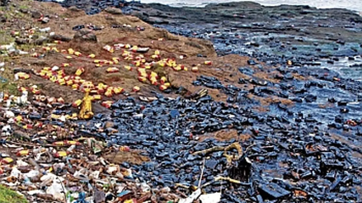 Floating danger Frontline