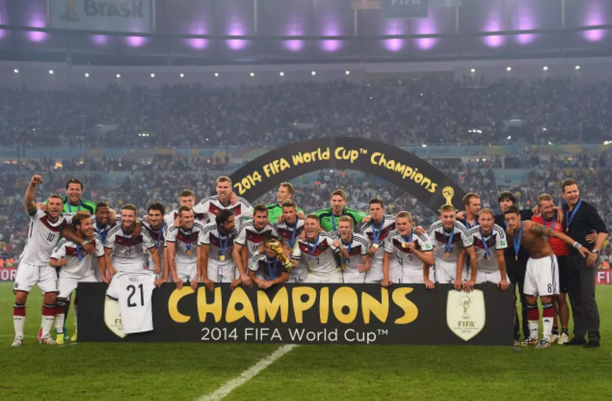 Rio de Janeiro, Brazil. 13th July, 2014. World Cup Trophy Football/Soccer :  FIFA World Cup Brazil 2014 Final match between Germany 1-0 Argentina at the  Maracana stadium in Rio de Janeiro, Brazil .