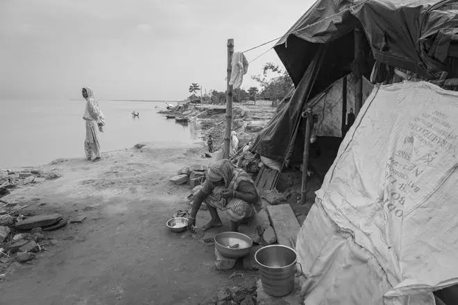 Around 400 families became homeless when a portion of Lalutola village was eroded within 10 hours in 2021. People were forced to take refuge in makeshift shelters beside the river.